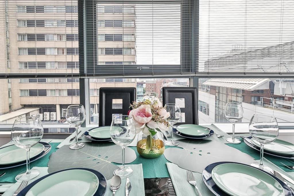 The Exclusive Gem Of Leeds - Sleeps 8 Lejlighed Eksteriør billede