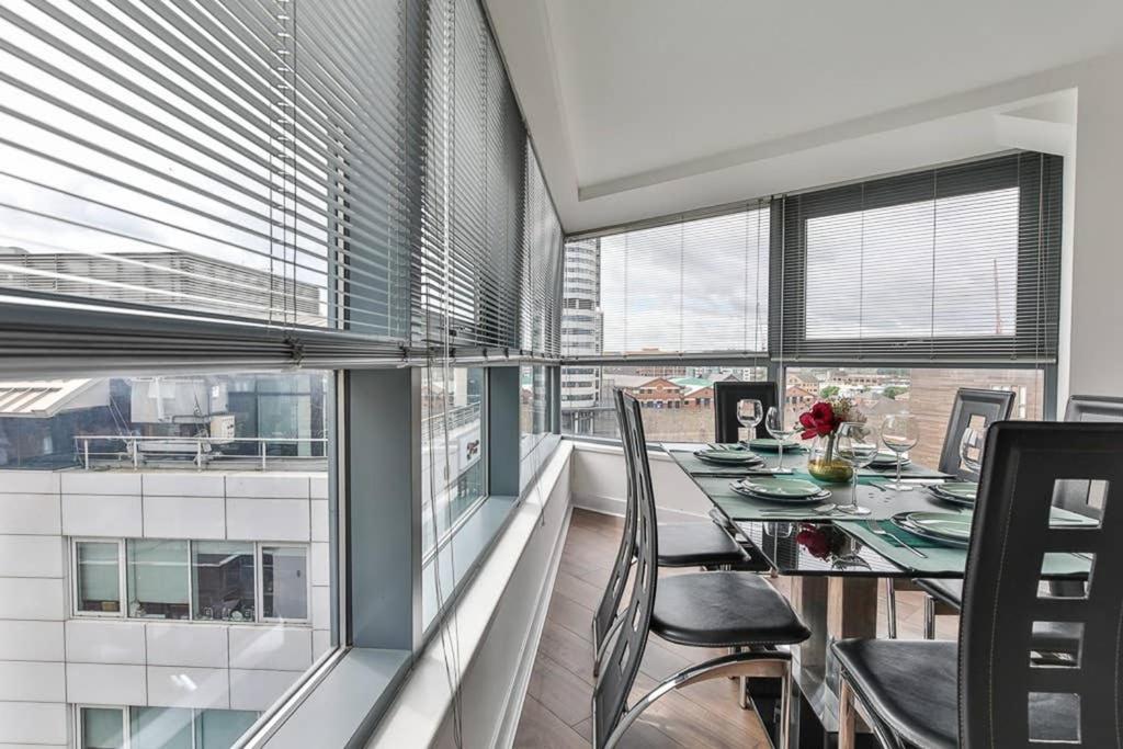 The Exclusive Gem Of Leeds - Sleeps 8 Lejlighed Eksteriør billede