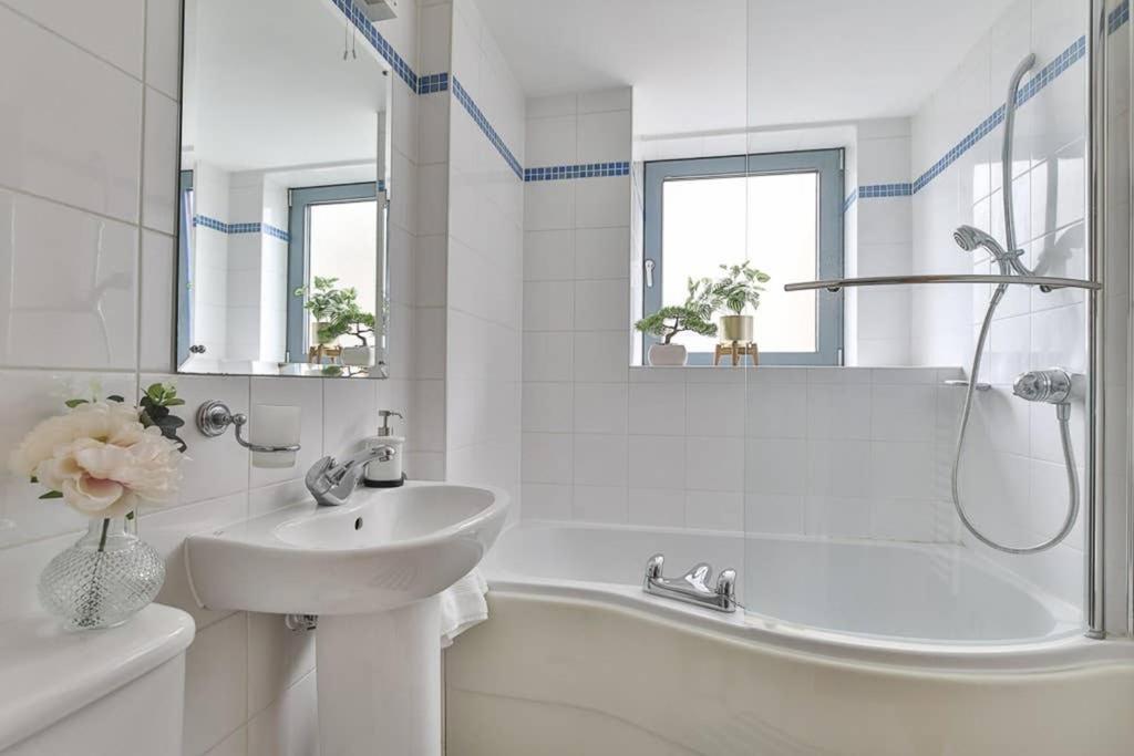 The Exclusive Gem Of Leeds - Sleeps 8 Lejlighed Eksteriør billede